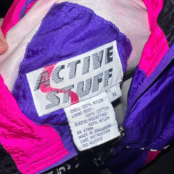 Vintage “active stuff” windbreaker - Picture 2 of 3